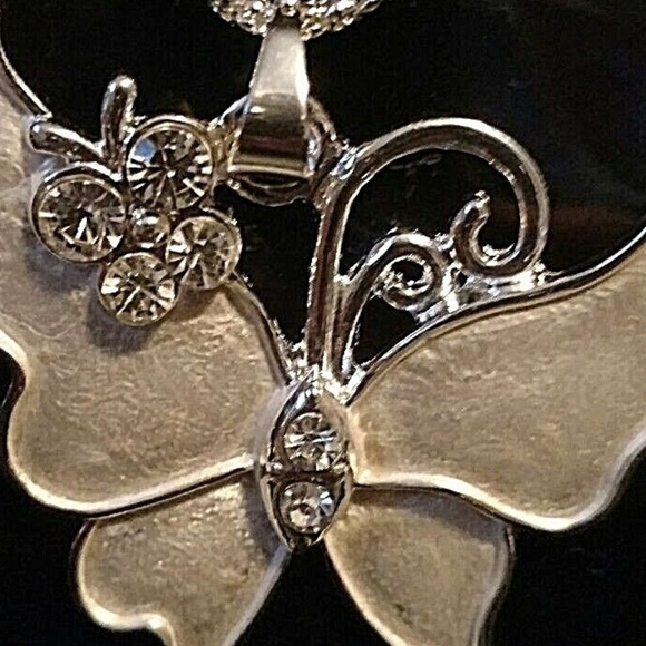 NWT 3 pcs Butterfly Pendant on Chain w/Matching Earrings NEW UNITED KINGDOM - Picture 4 of 6